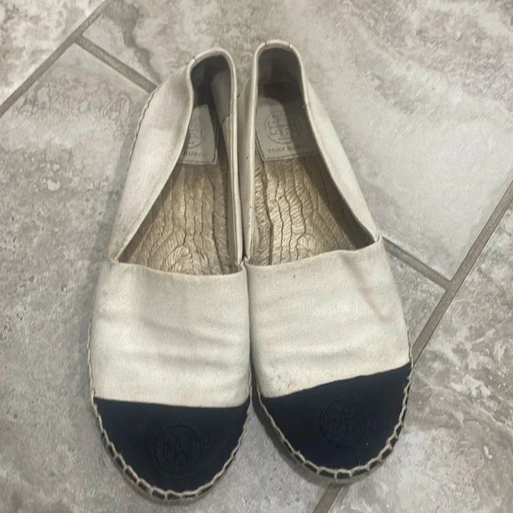Tory Burch Canvas Color Block Flat Espadrille size‎ 8 Black And Tan